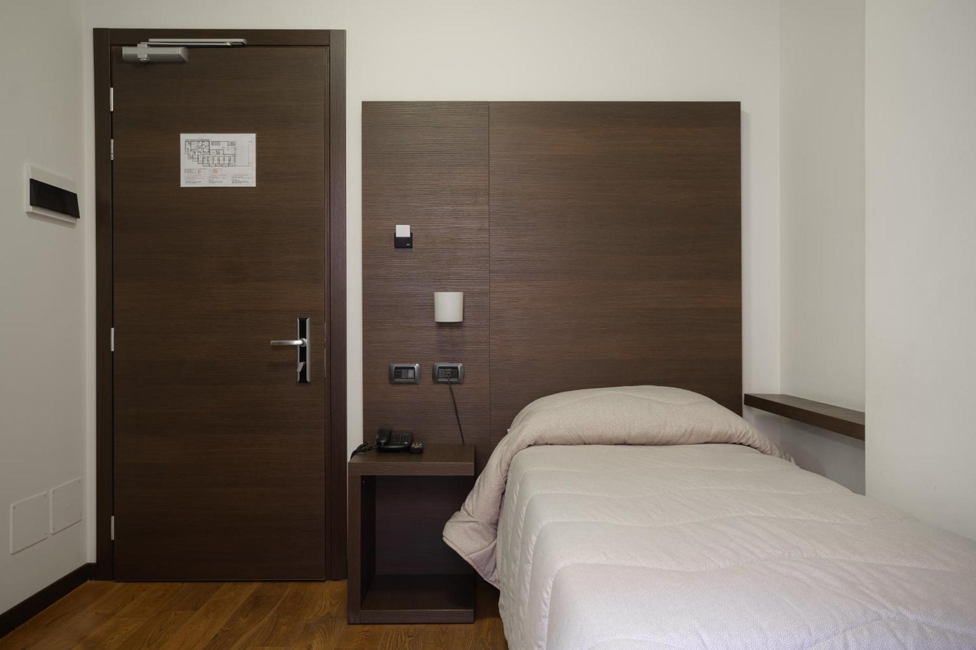 Single Room,1672583920:JPEG